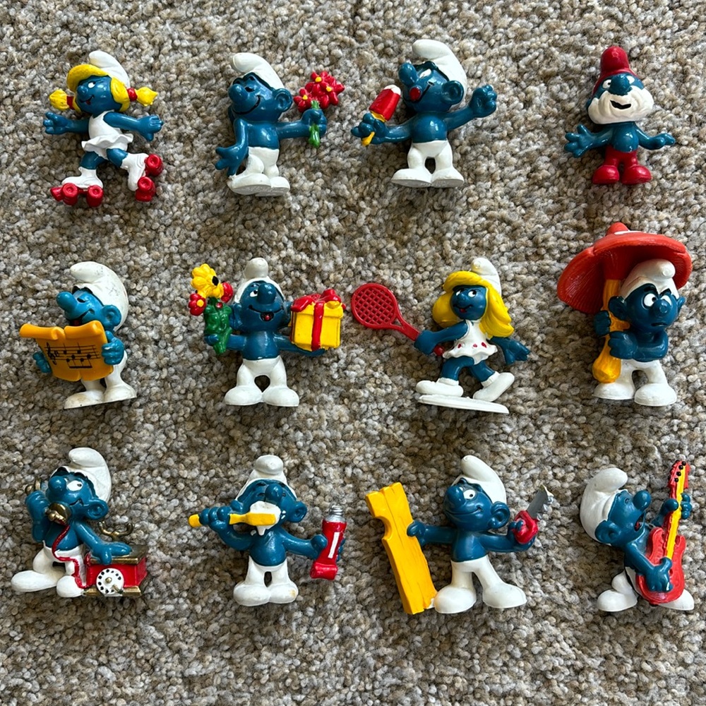 Smurf figurines